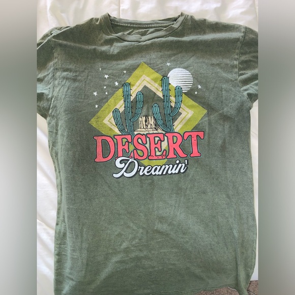 Tops - Desert Dreamin Graphic Tee- Medium Green